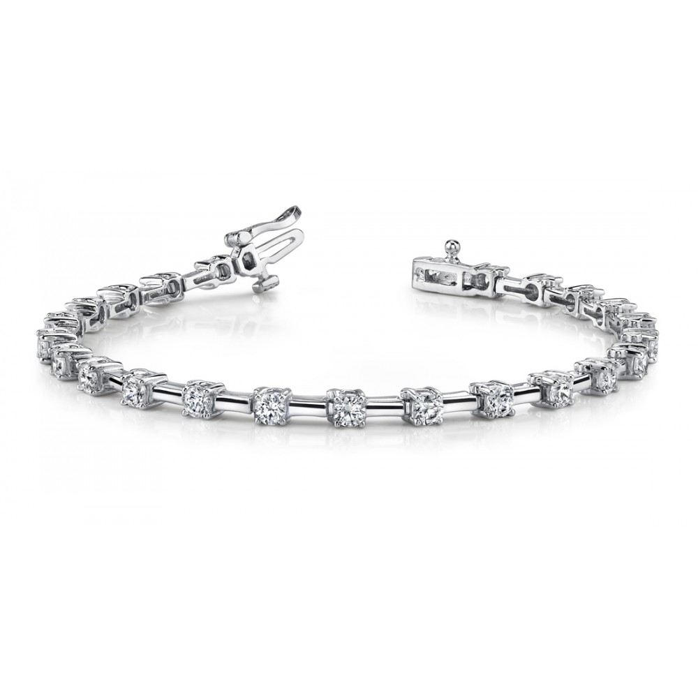 3.05 ct Ladies Round Cut Diamond Tennis Bracelet ( Color G Clarity SI-1) in 14 kt White Gold